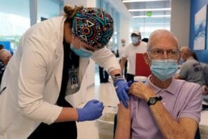 Coronavirus updates: Herd immunity will 'take awhile,' CDC director says; California to switch up vaccine distribution; US deaths near 430K