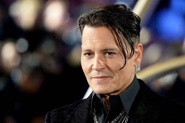 Why Did Johnny Depp Leave Fantastic Beasts {Dec 2021} Read!