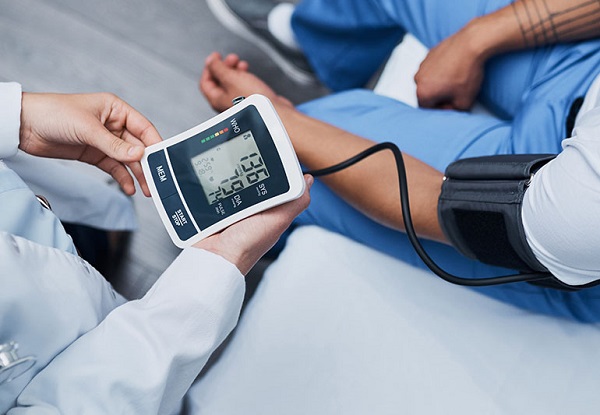 Daily ‘breath training’ Help To medicine to reduce high blood pressure