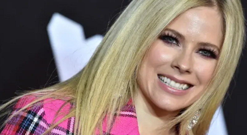 Avril Lavigne Net Worth 2023, Age, Biography, Career, Nationality, Achievements, and More