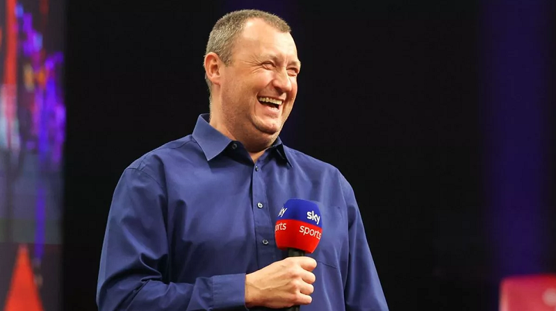 Why is Wayne Mardle Not Commentating on the Darts